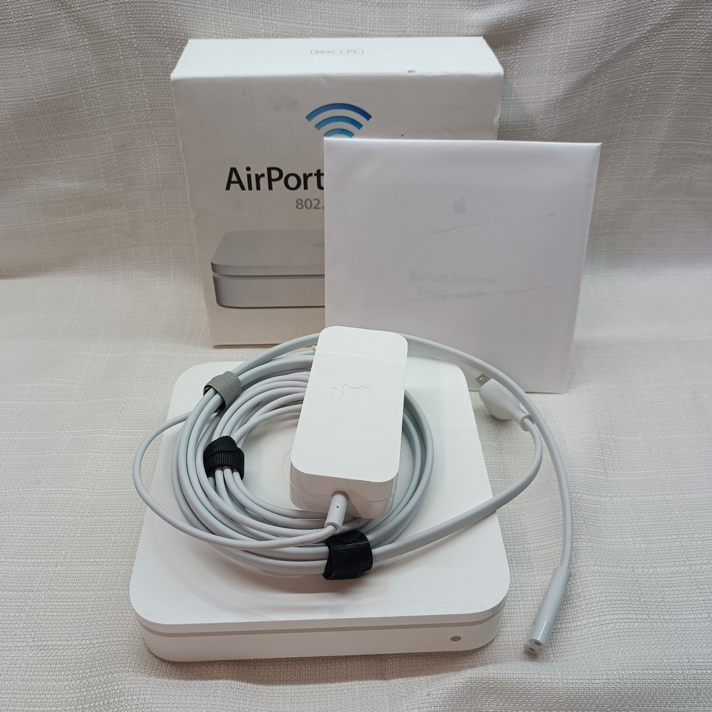 Apple‎ Airport Extreme 802.11n 5th Gen A1408 White Wireless Router